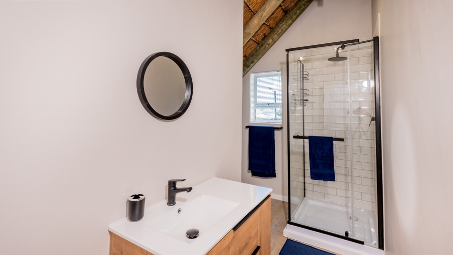 4 Bedroom Property for Sale in Struisbaai Western Cape